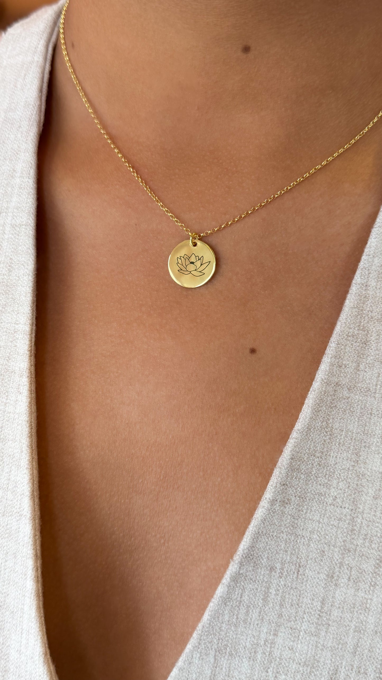July Birth Month Flower Necklace - Waterlily
