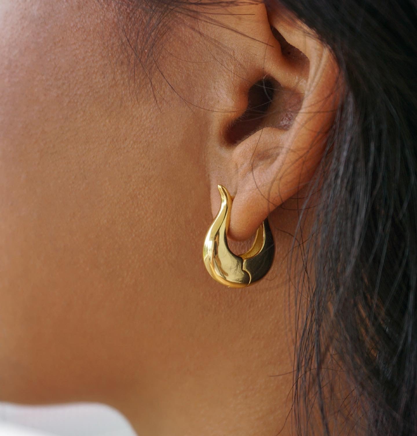 Kourtney Hoop Earrings