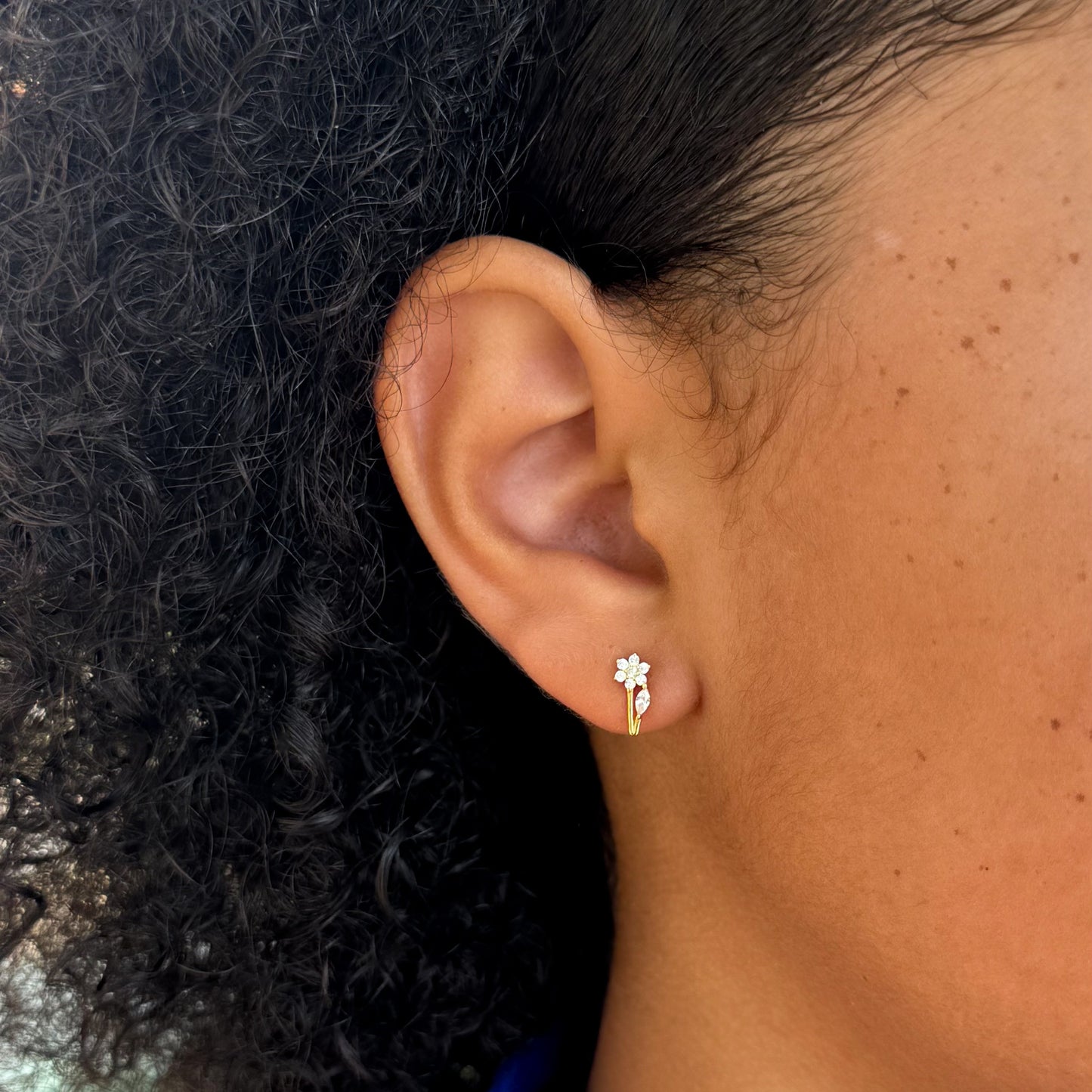 Kira Flower Stud Earrings