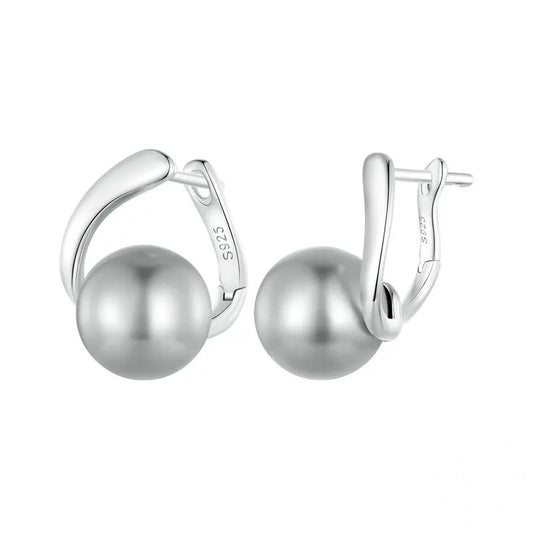 Helena Pearl Earrings