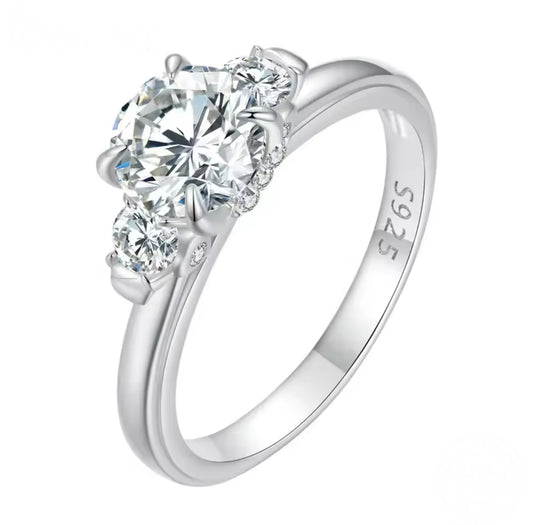 Contessa Moissanite Ring