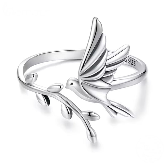 Lesly Ring