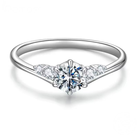 Lorenza 0.6ct Moissanite Ring