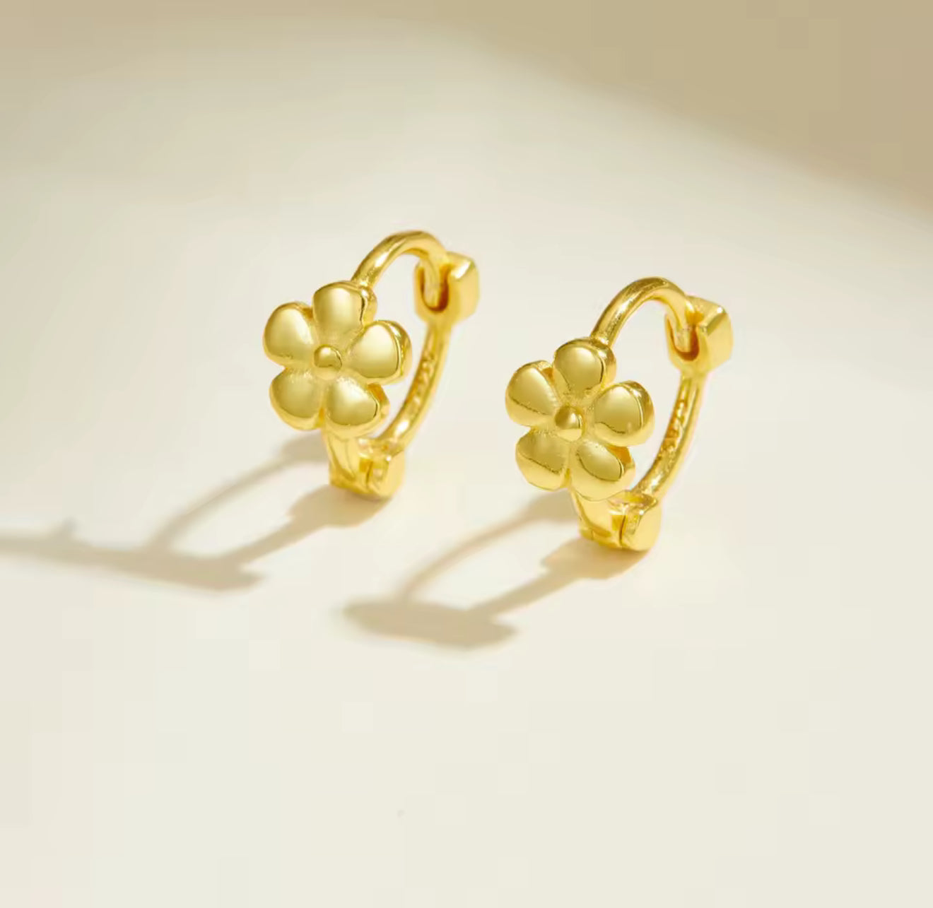 Molly Flower Huggies